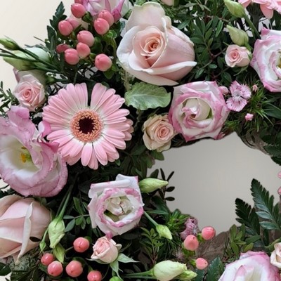 Pink Mixed Wreath