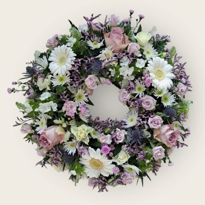 Lilac and Cream Mixed Wreath