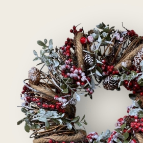 Berry and Rope Artificial Christmas wreath